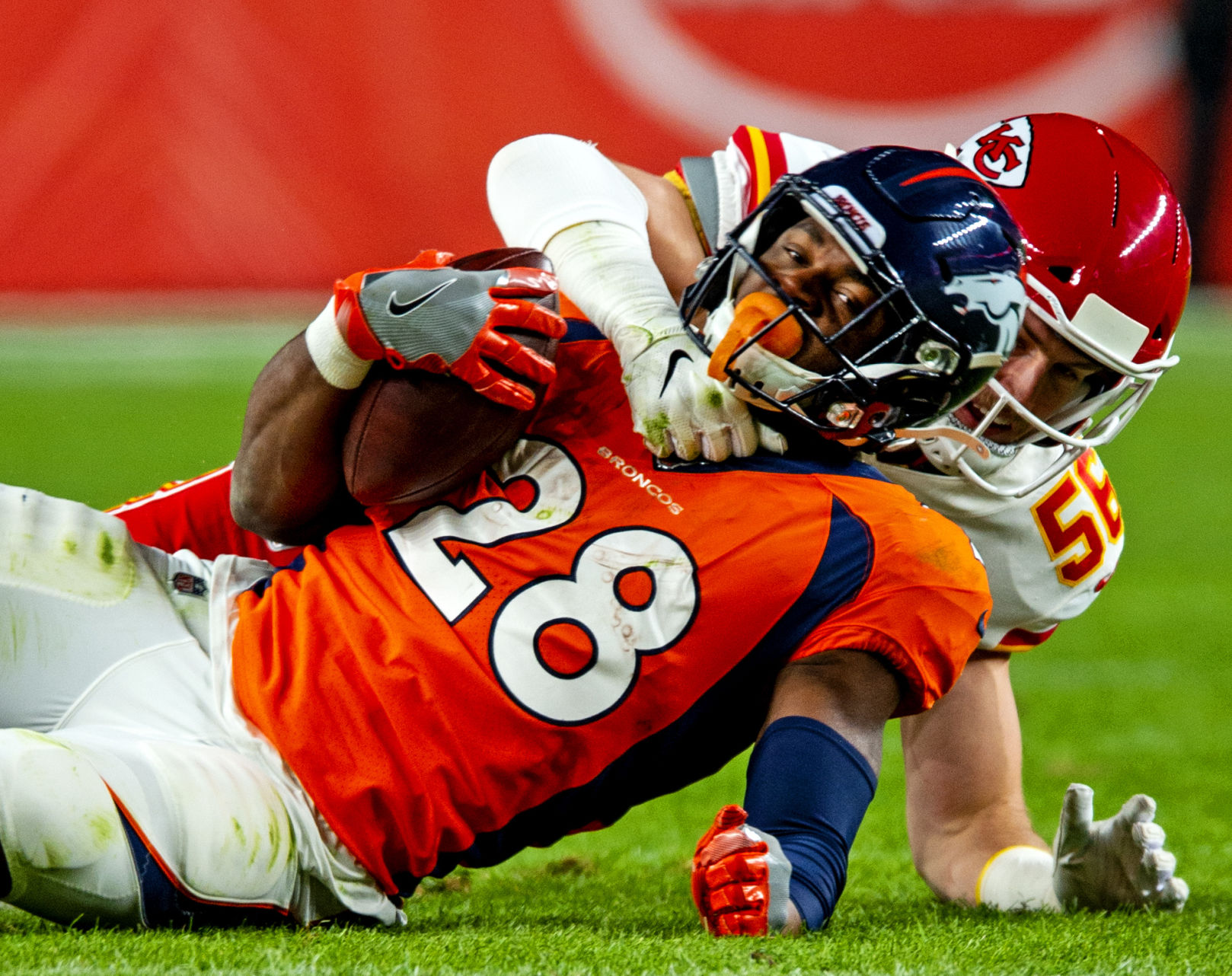 101819-s-broncos 08.JPG